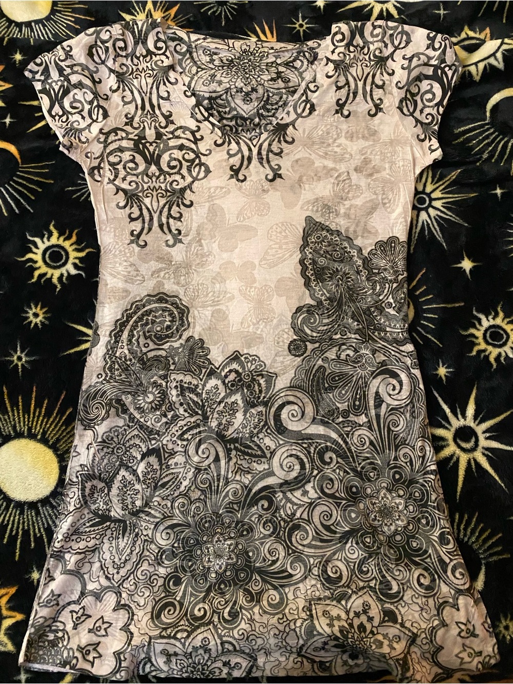 Boho Floral Scroll Print V-Neck Tee